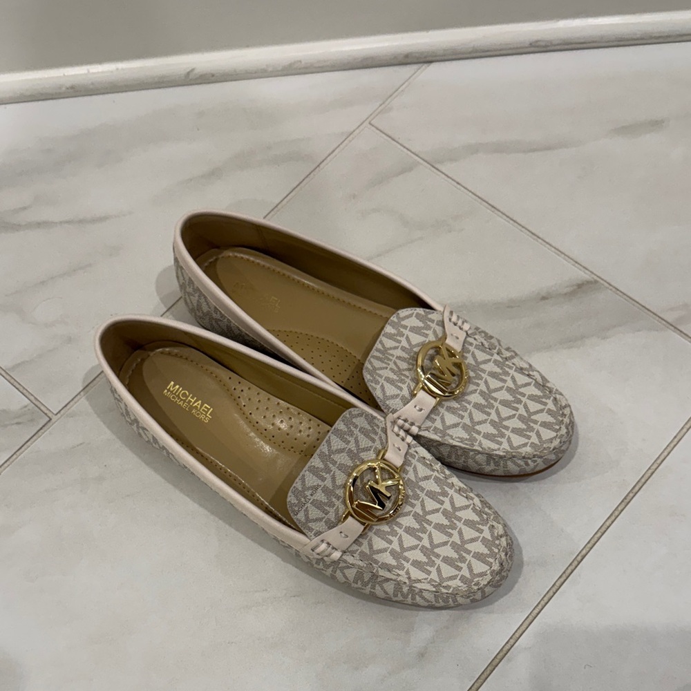 Michael Kors Beige Patterned Loafers